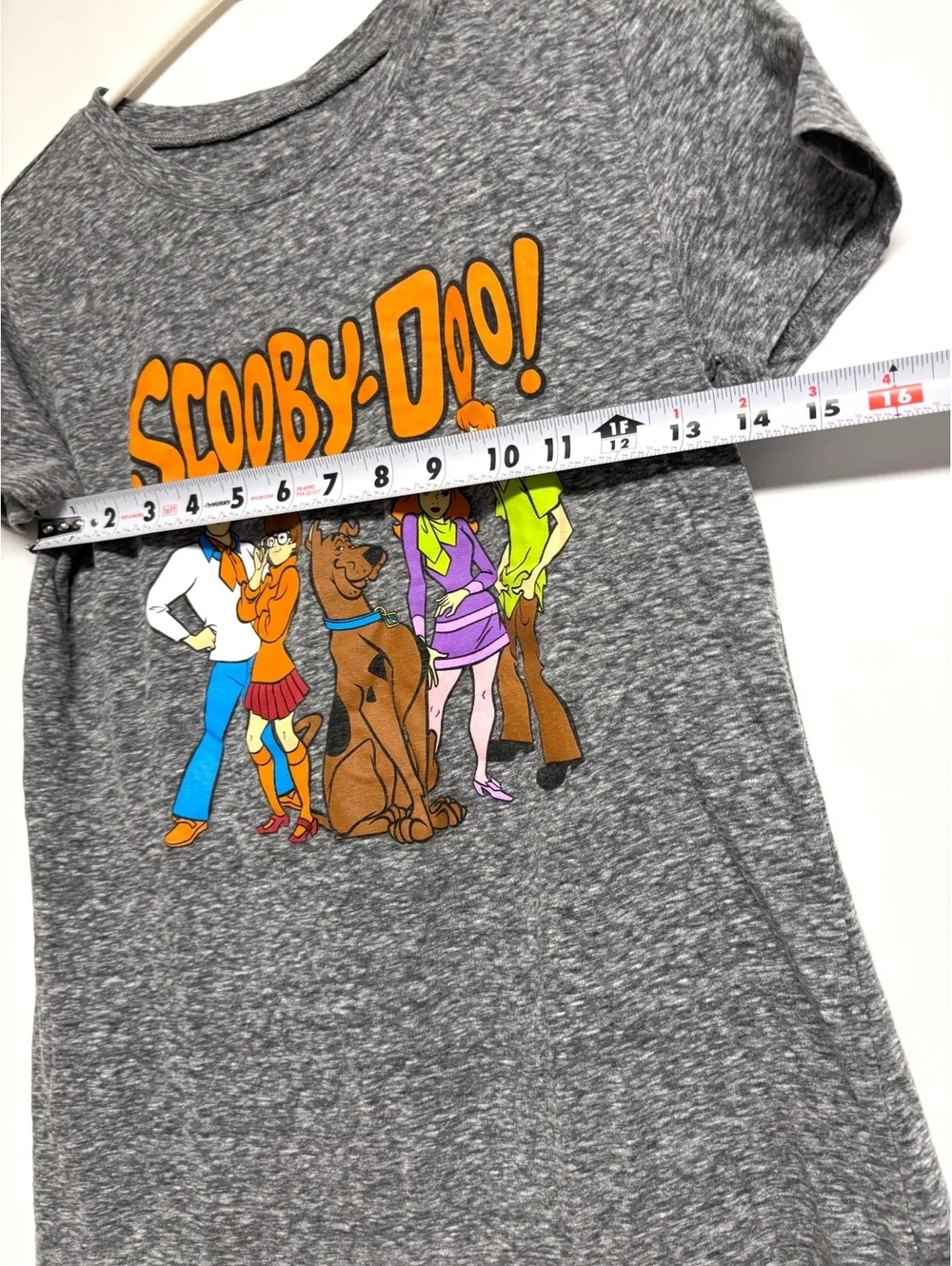 Scooby-Doo Graphic Tee Shirt Women’s Medium Gray Short Sleeve Jerry Leigh